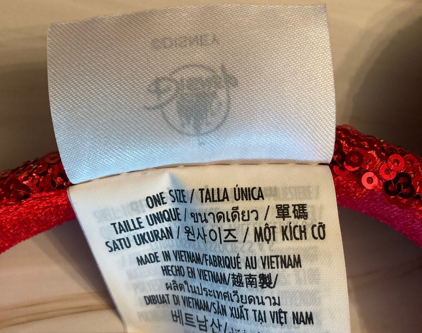 Disney Parks 2026 Shimmer Red Sequin Minnie Bow Ear Headband NWT