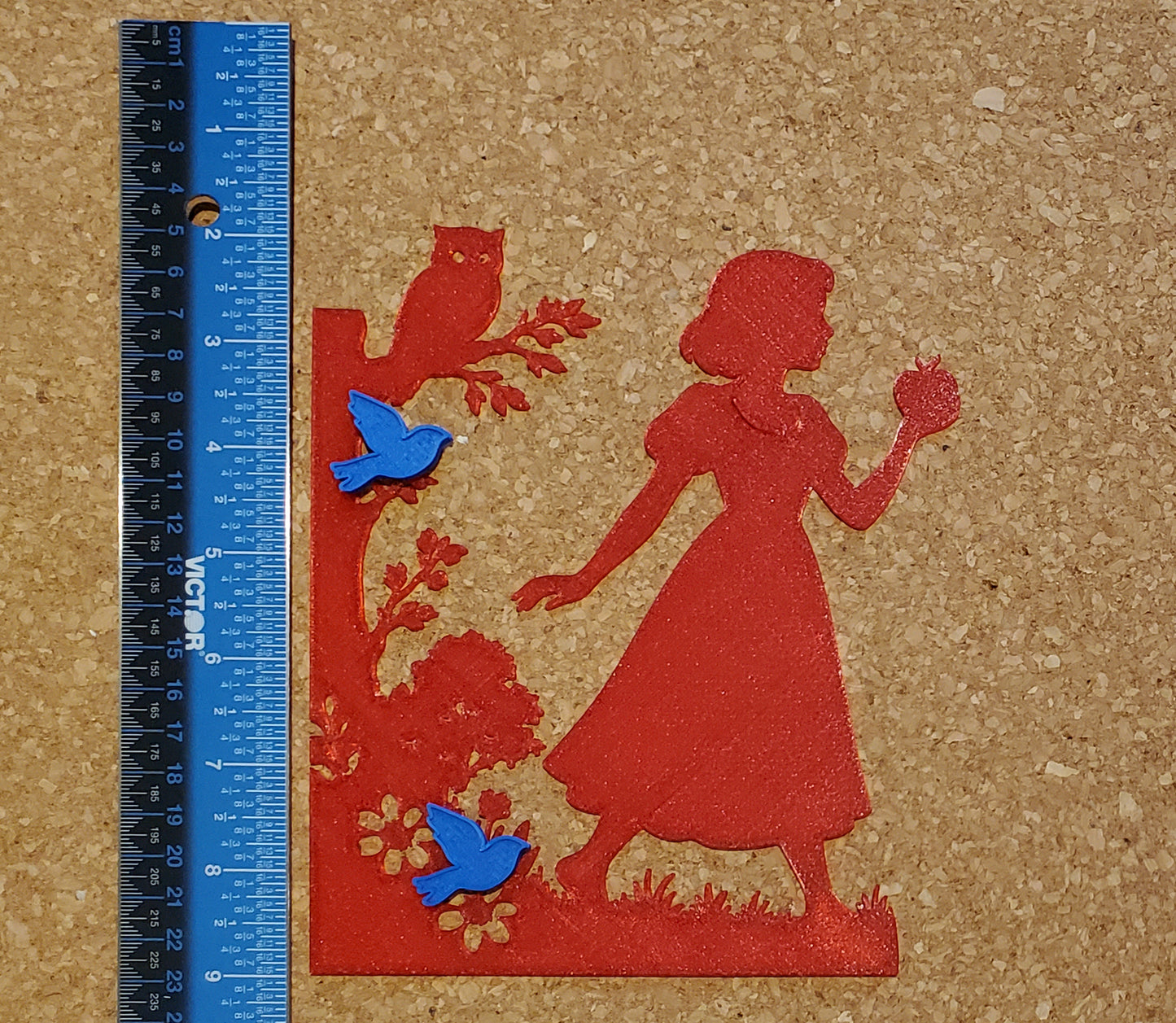 Snow White-inspired border accent