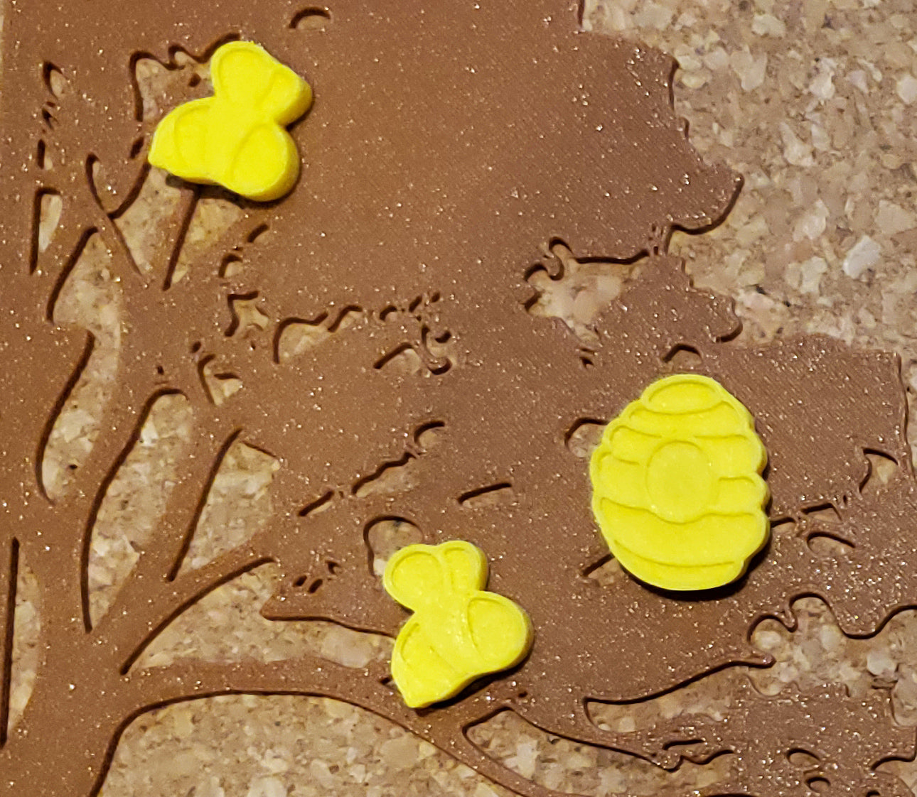 Tree Accent with Bumblebee & Hive Pins