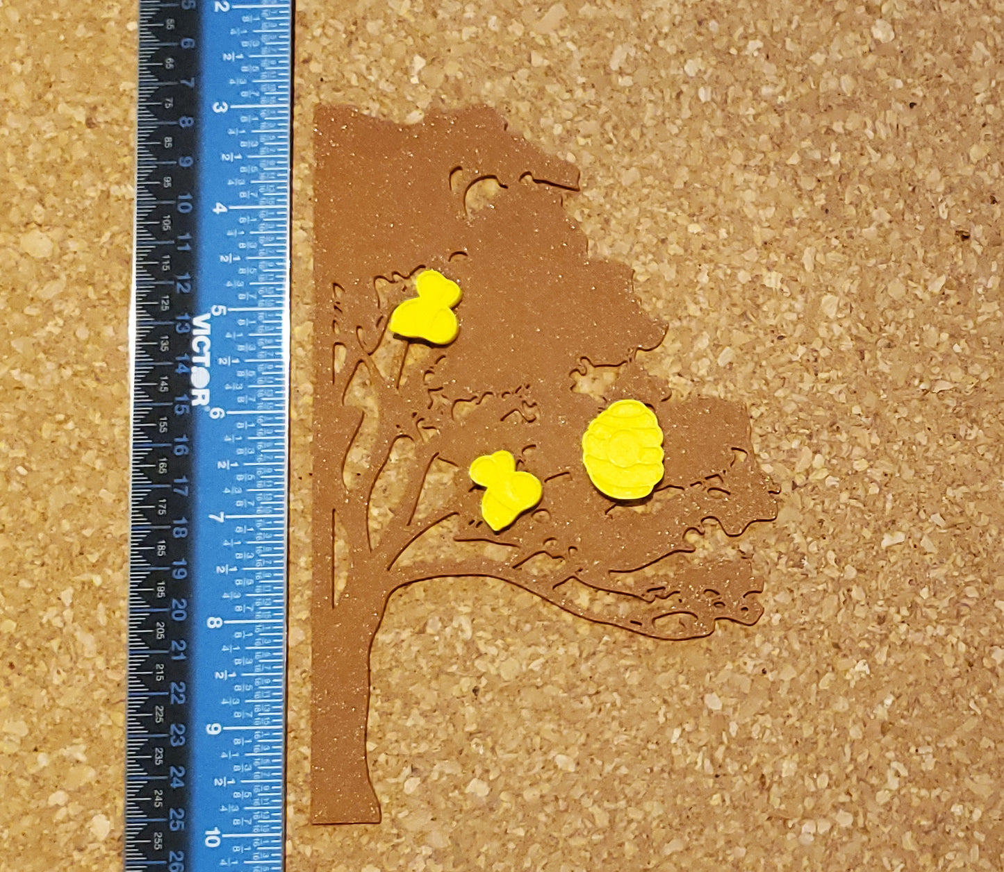 Tree Accent with Bumblebee & Hive Pins
