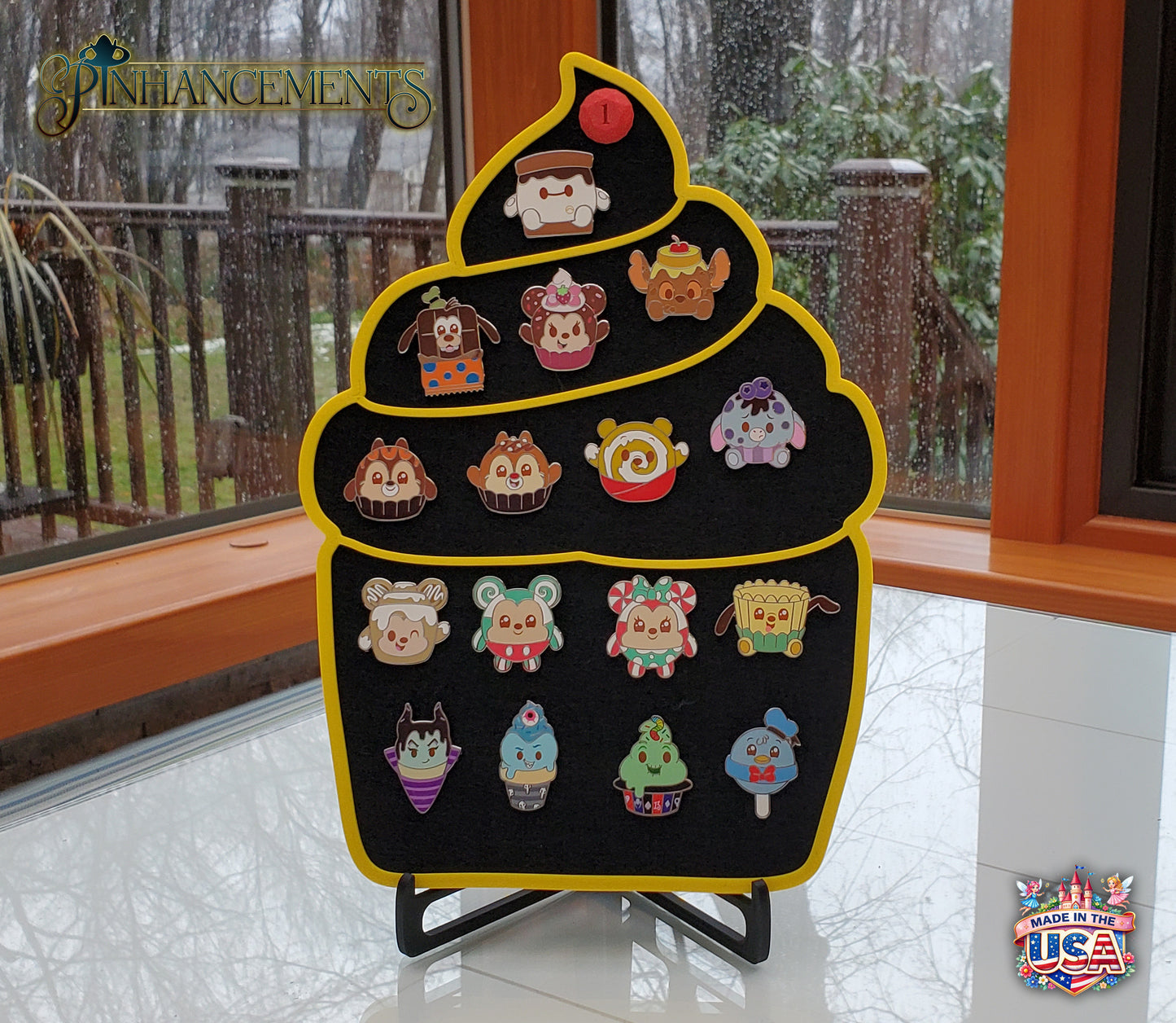 Cupcake felt pinboard