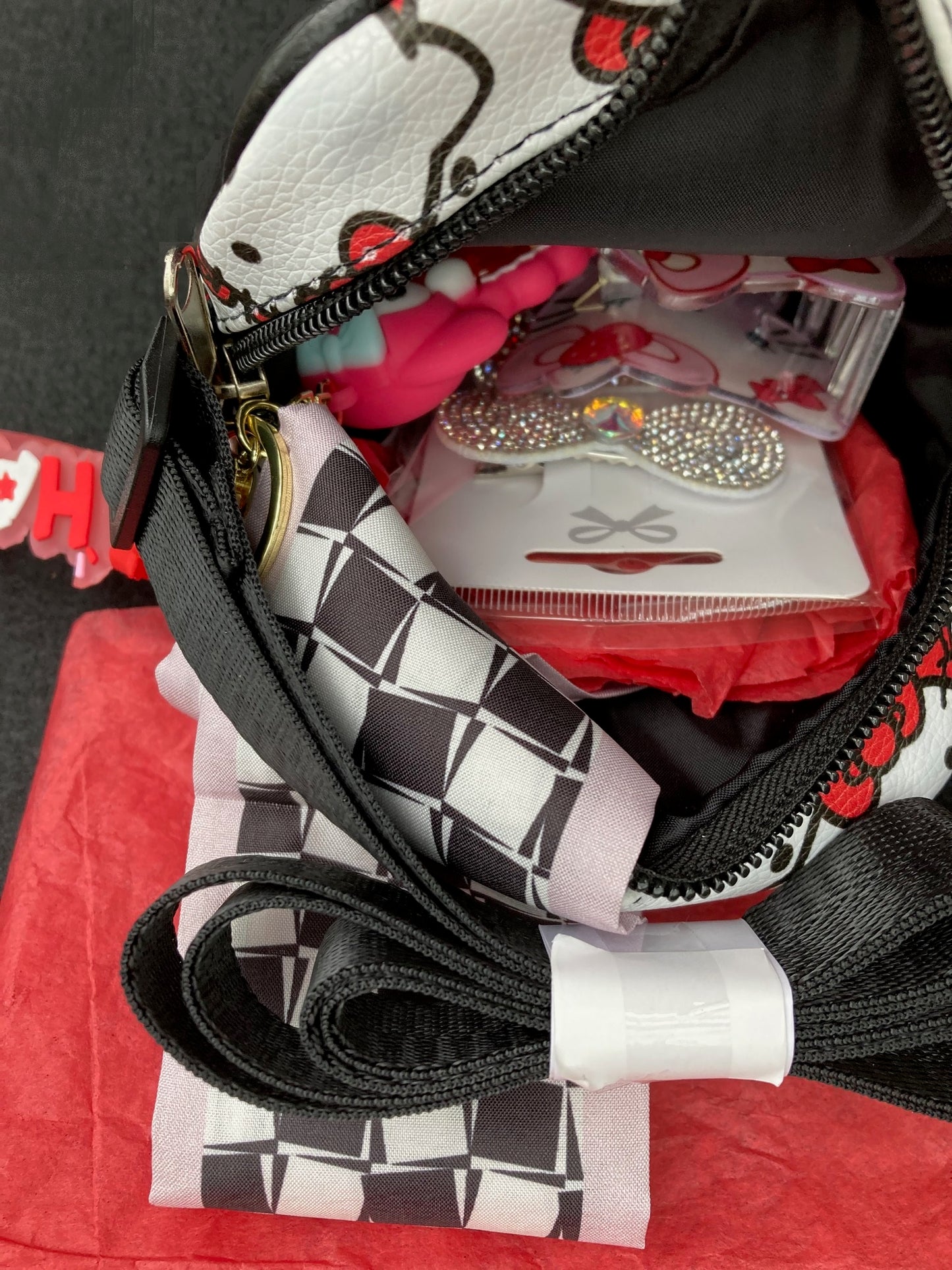 Hello Kitty Sanrio Licensed Mini Crossbody, new with tags Gift Bundle