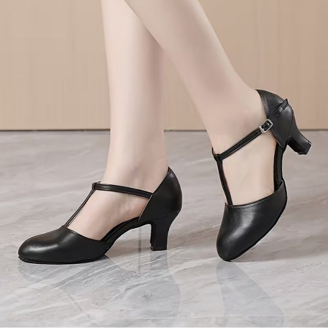 Women’s Latin Ballroom Dance Shoes 8.5 Black T Strap Flexible Sole New