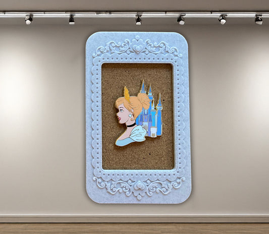 Enchanted Portrait Frame – "Corazon" design