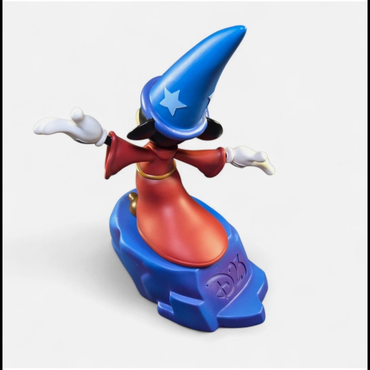 2026 D23 Gold Member Complete Kit – Sorcerer Mickey Statue, Sealed Lorcana Promo, Collector's Pin & Magnet