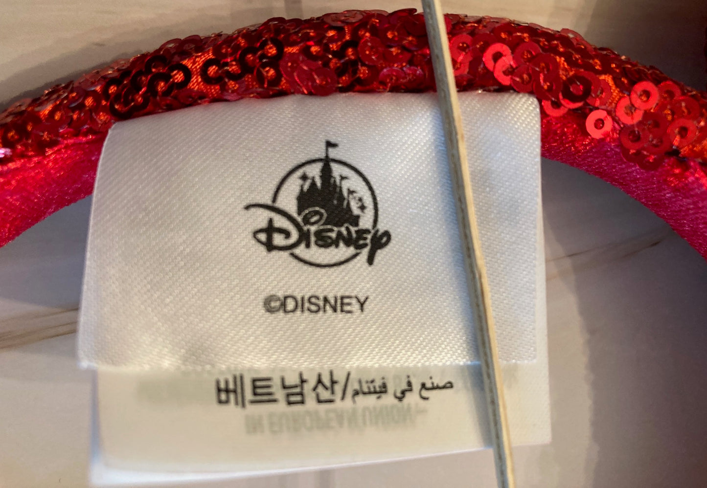Disney Parks 2026 Shimmer Red Sequin Minnie Bow Ear Headband NWT