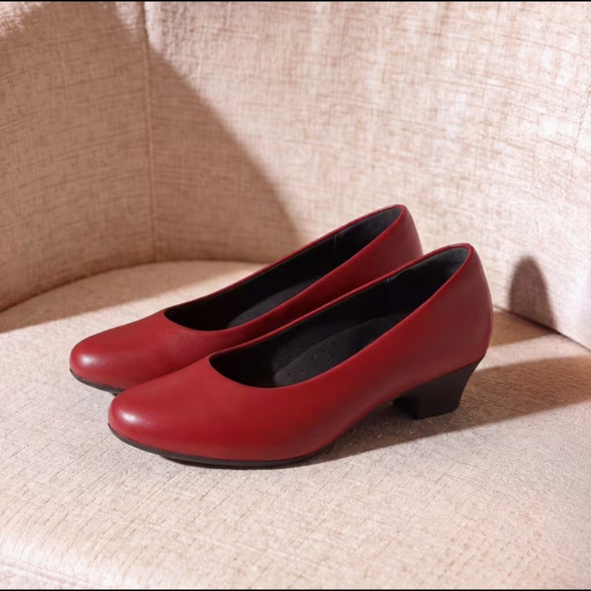 Dream Pairs Red Pumps Women’s Size 8 Low Chunky Block Heel NWT With Box