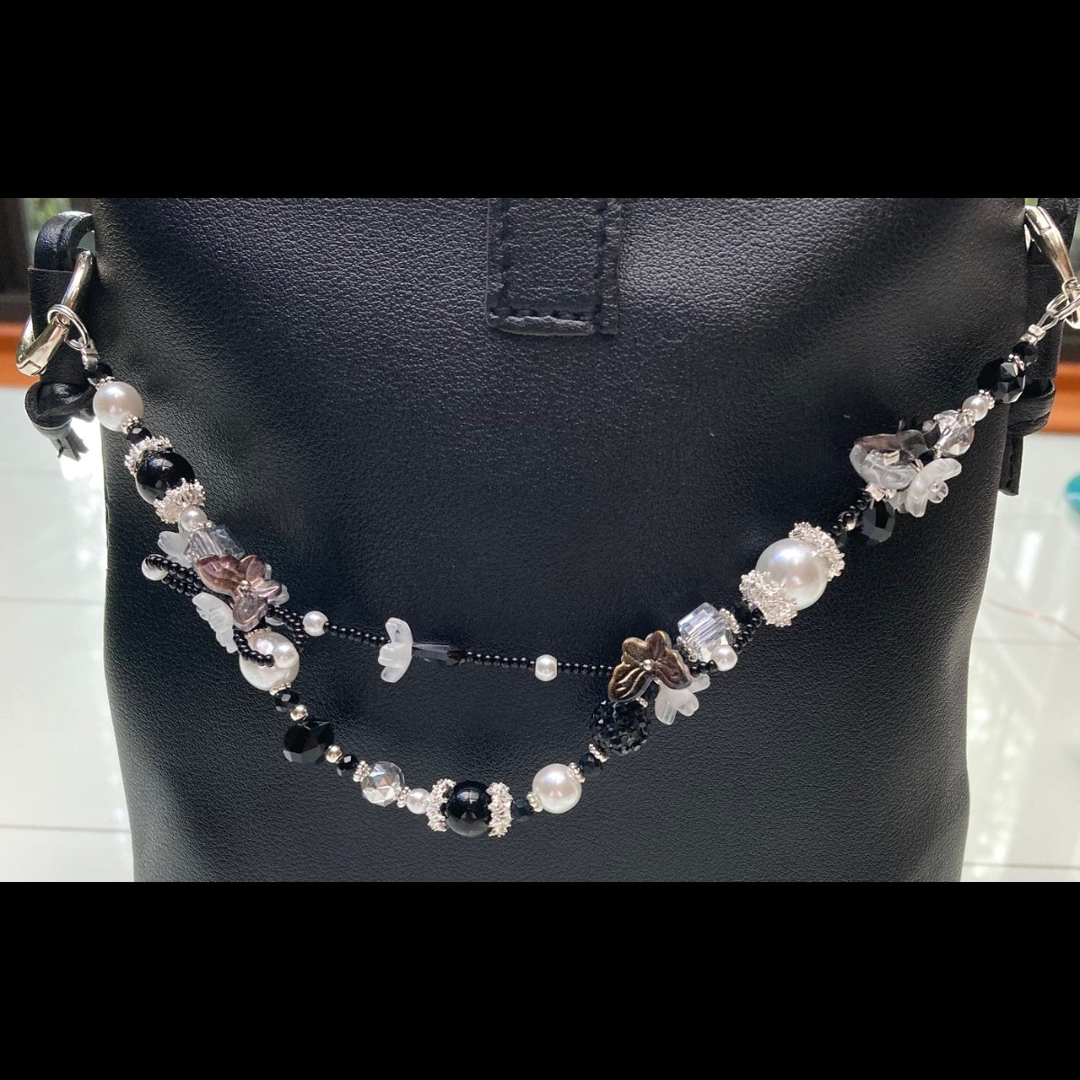 Silver Tone Black and White Beaded Purse Necklace